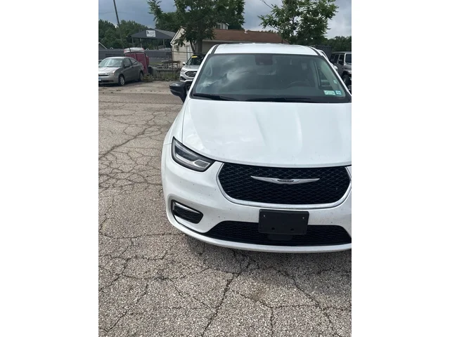 SEMINUEVOS CHRYSLER Pacifica a Estados en autogozo