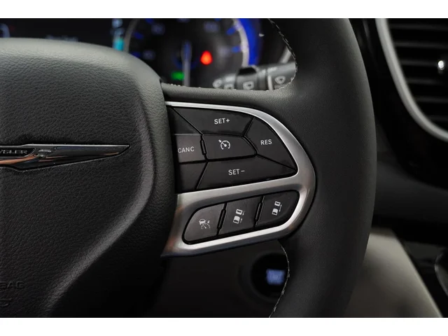 SEMINUEVOS CHRYSLER Pacifica a Estados en autogozo