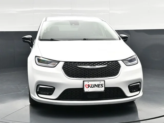 SEMINUEVOS CHRYSLER Pacifica a Estados en autogozo