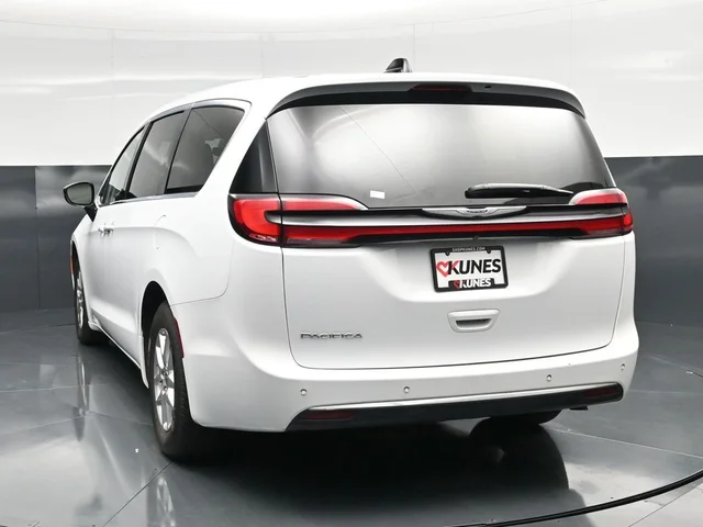 SEMINUEVOS CHRYSLER Pacifica a Estados en autogozo