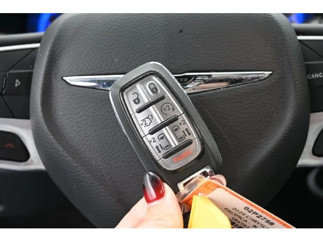 SEMINUEVOS CHRYSLER Pacifica a Estados en autogozo