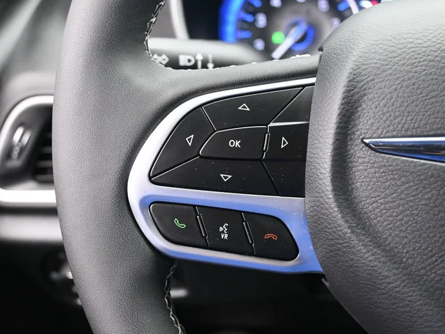 SEMINUEVOS CHRYSLER Pacifica a Estados en autogozo