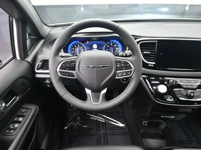 SEMINUEVOS CHRYSLER Pacifica a Estados en autogozo