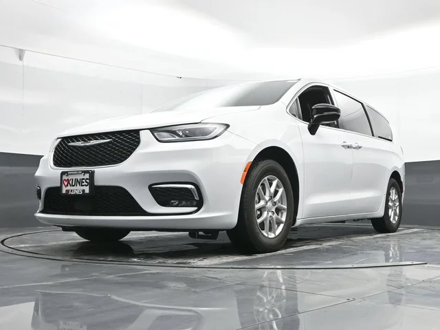 SEMINUEVOS CHRYSLER Pacifica a Estados en autogozo