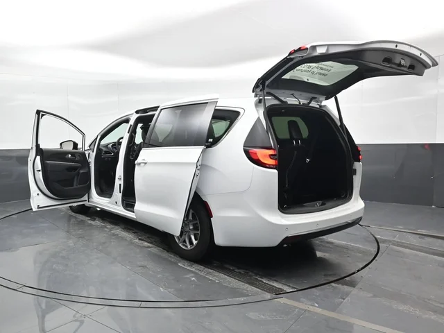 SEMINUEVOS CHRYSLER Pacifica a Estados en autogozo