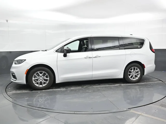 SEMINUEVOS CHRYSLER Pacifica a Estados en autogozo