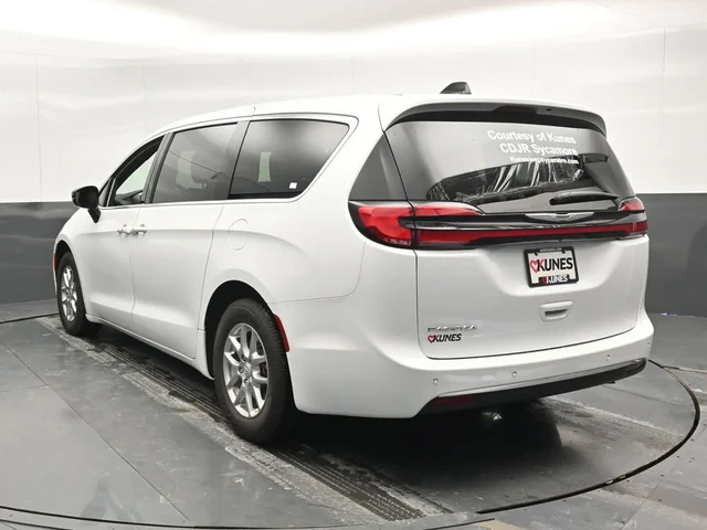 SEMINUEVOS CHRYSLER Pacifica a Estados en autogozo