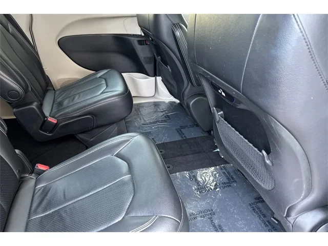 SEMINUEVOS CHRYSLER Pacifica at ELK GROVE in Elk Grove Buick GMC