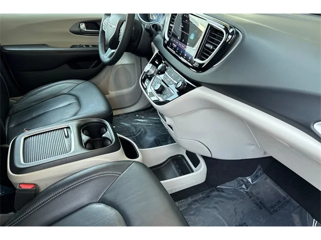 SEMINUEVOS CHRYSLER Pacifica at ELK GROVE in Elk Grove Buick GMC