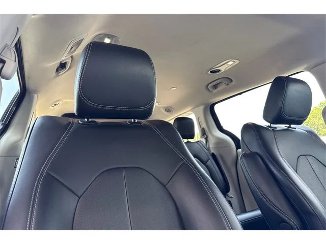 SEMINUEVOS CHRYSLER Pacifica at ELK GROVE in Elk Grove Buick GMC