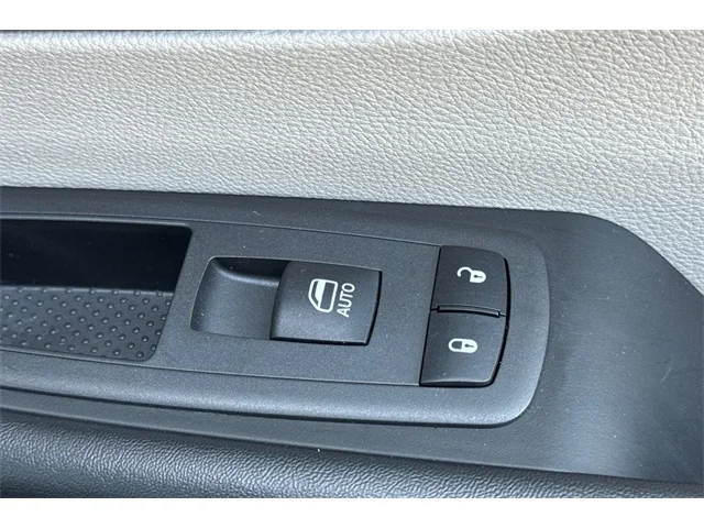 SEMINUEVOS CHRYSLER Pacifica at ELK GROVE in Elk Grove Buick GMC