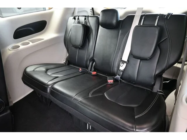 SEMINUEVOS CHRYSLER Pacifica a Estados en autogozo