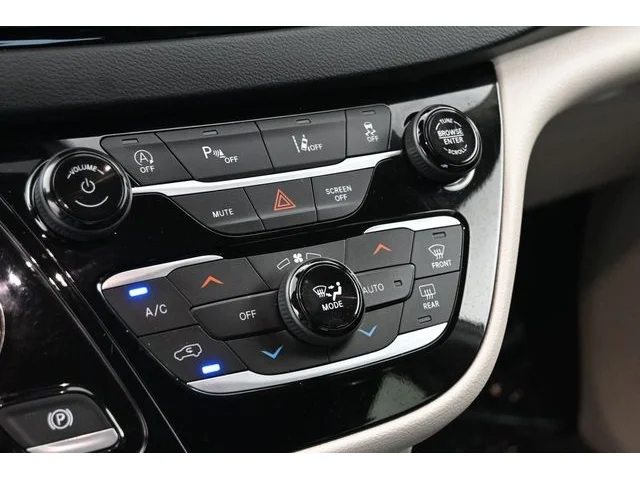 SEMINUEVOS CHRYSLER Pacifica a Estados en autogozo