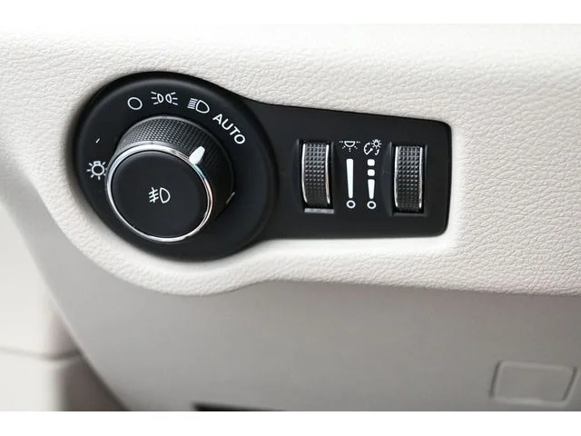 SEMINUEVOS CHRYSLER Pacifica a Estados en autogozo