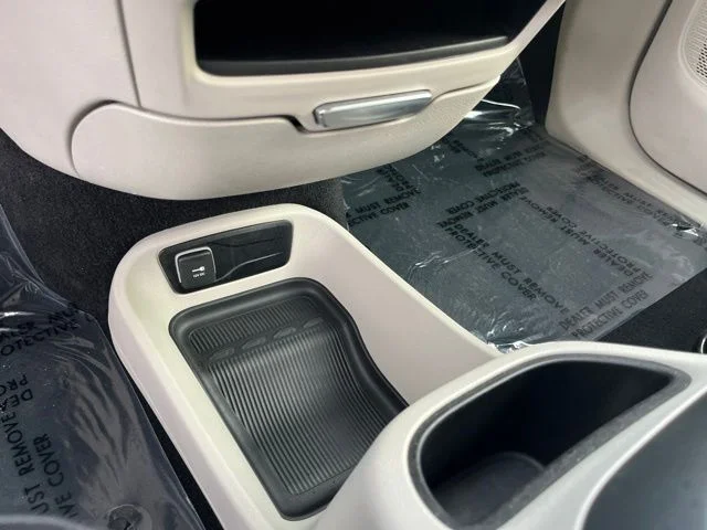 SEMINUEVOS CHRYSLER Pacifica a Estados en autogozo