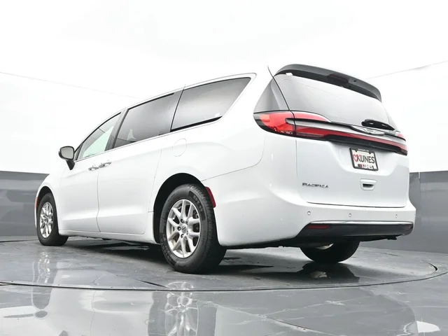SEMINUEVOS CHRYSLER Pacifica a Estados en autogozo