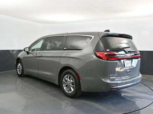 SEMINUEVOS CHRYSLER Pacifica a Estados en autogozo