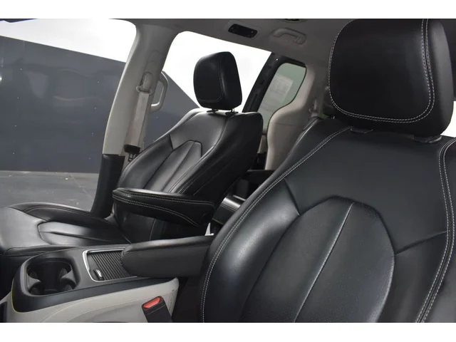 SEMINUEVOS CHRYSLER Pacifica a Estados en autogozo