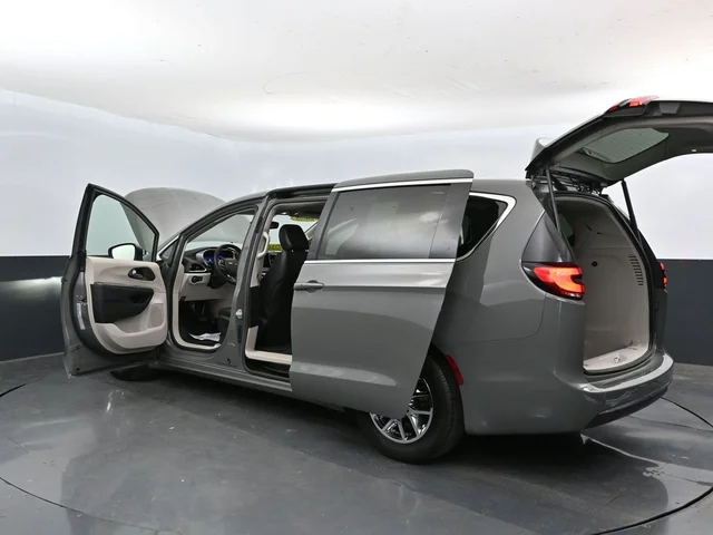SEMINUEVOS CHRYSLER Pacifica a Estados en autogozo