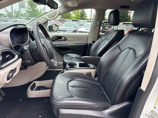 SEMINUEVOS CHRYSLER Pacifica a Estados en autogozo