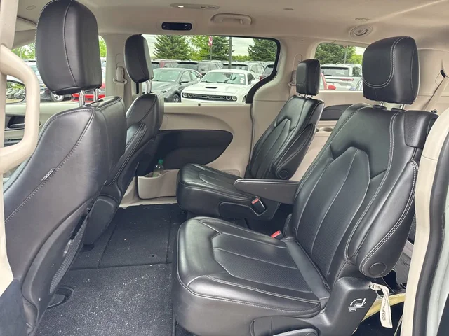 SEMINUEVOS CHRYSLER Pacifica a Estados en autogozo