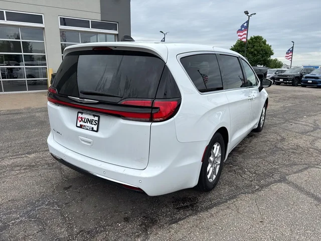 SEMINUEVOS CHRYSLER Pacifica a Estados en autogozo