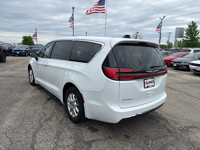 SEMINUEVOS CHRYSLER Pacifica a Estados en autogozo