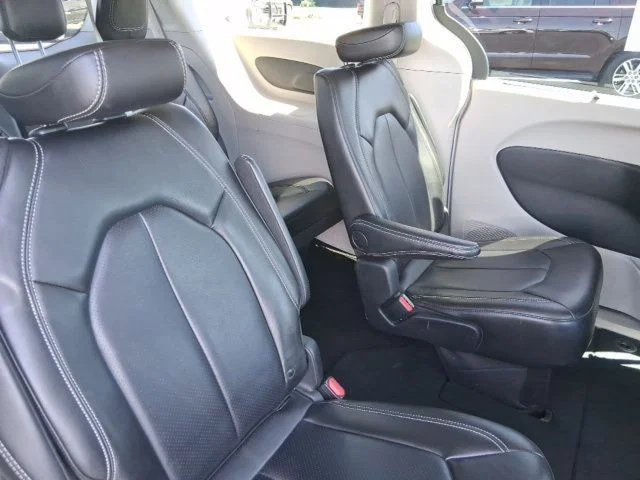 SEMINUEVOS CHRYSLER Pacifica a Estados en autogozo