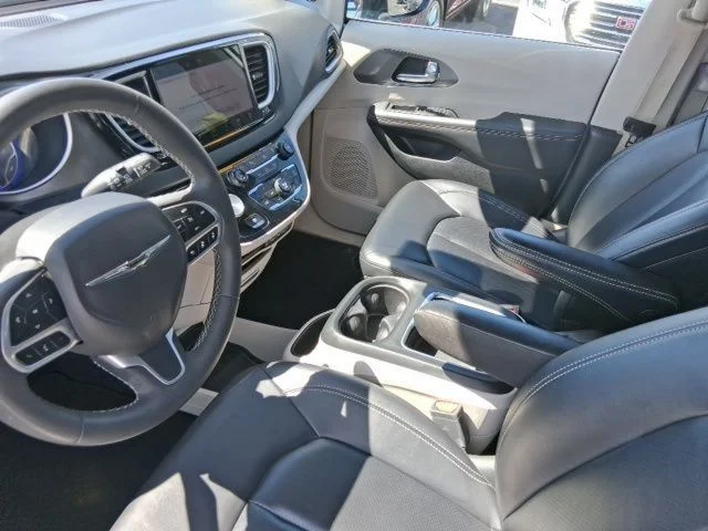 SEMINUEVOS CHRYSLER Pacifica a Estados en autogozo