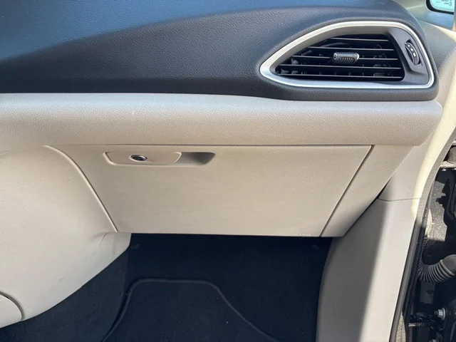 SEMINUEVOS CHRYSLER Pacifica a Estados en autogozo