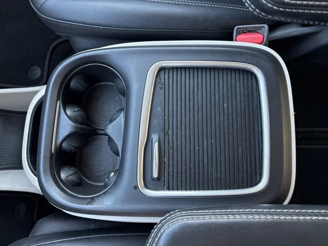 SEMINUEVOS CHRYSLER Pacifica a Estados en autogozo