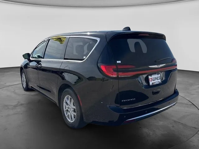 SEMINUEVOS CHRYSLER Pacifica a Estados en autogozo
