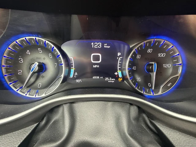 SEMINUEVOS CHRYSLER Pacifica a Estados en autogozo