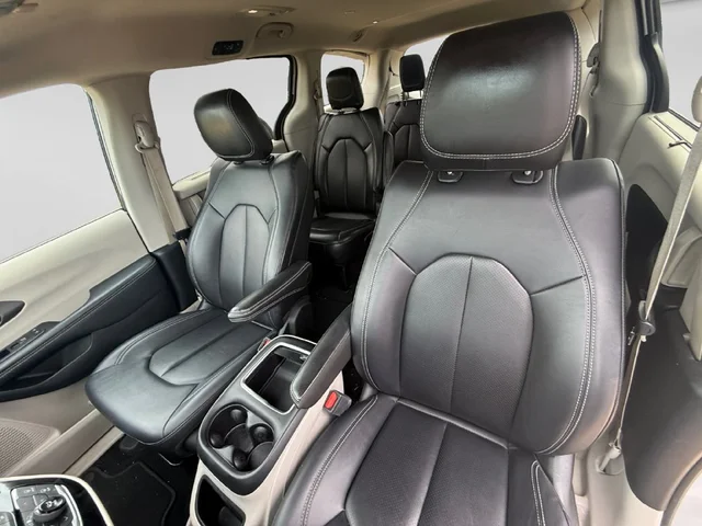 SEMINUEVOS CHRYSLER Pacifica a Estados en autogozo