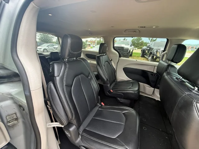 SEMINUEVOS CHRYSLER Pacifica a Estados en autogozo