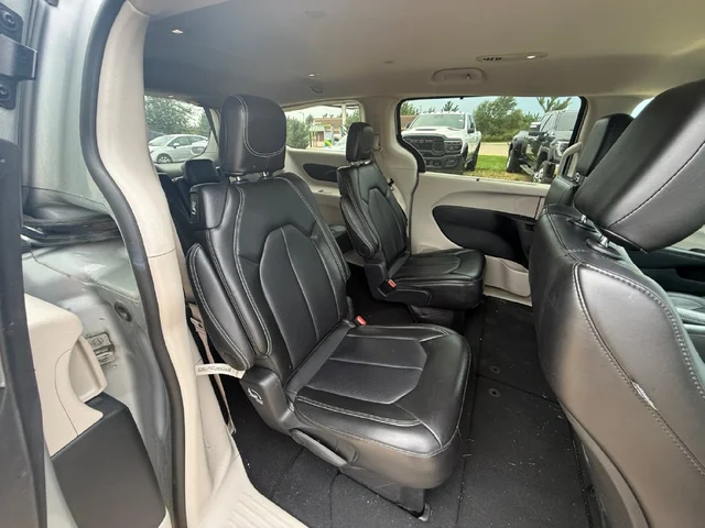 SEMINUEVOS CHRYSLER Pacifica a Estados en autogozo
