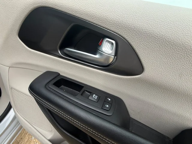 SEMINUEVOS CHRYSLER Pacifica a Estados en autogozo
