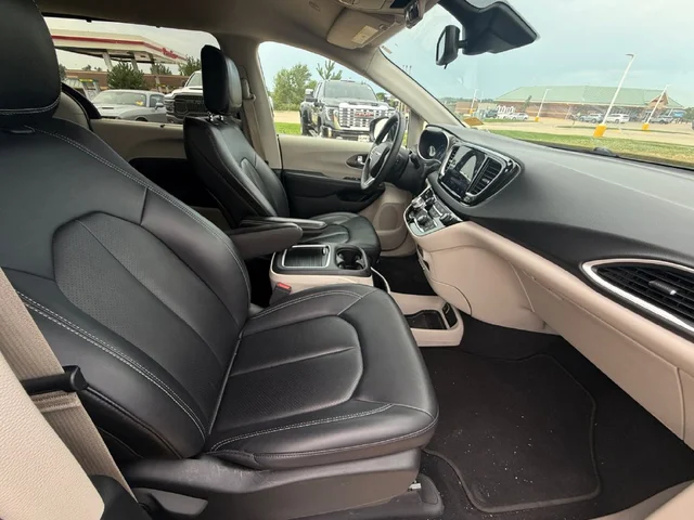 SEMINUEVOS CHRYSLER Pacifica a Estados en autogozo