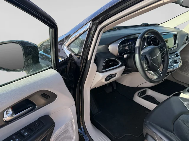 SEMINUEVOS CHRYSLER Pacifica a Estados en autogozo
