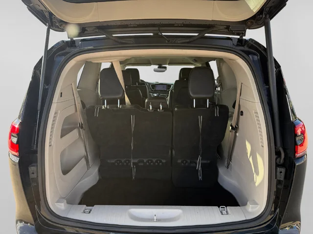 SEMINUEVOS CHRYSLER Pacifica a Estados en autogozo