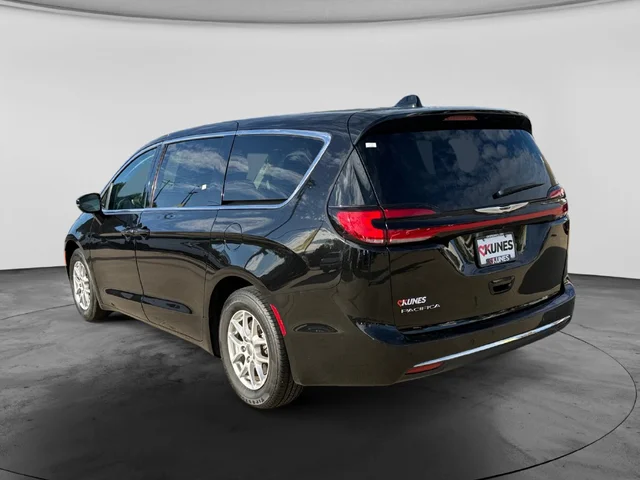 SEMINUEVOS CHRYSLER Pacifica a Estados en autogozo