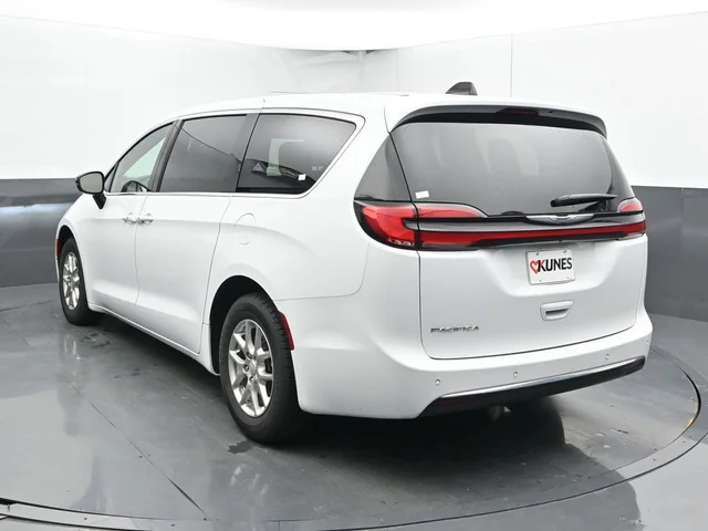 SEMINUEVOS CHRYSLER Pacifica a Estados en autogozo