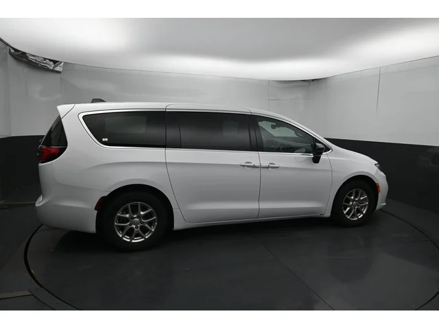 SEMINUEVOS CHRYSLER Pacifica a Estados en autogozo