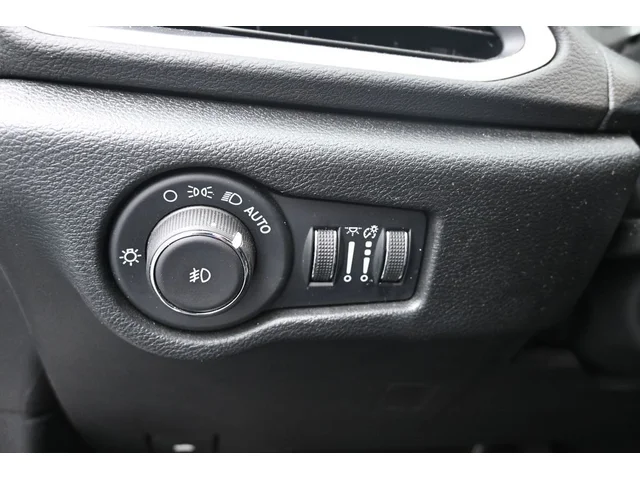 SEMINUEVOS CHRYSLER Pacifica a Estados en autogozo