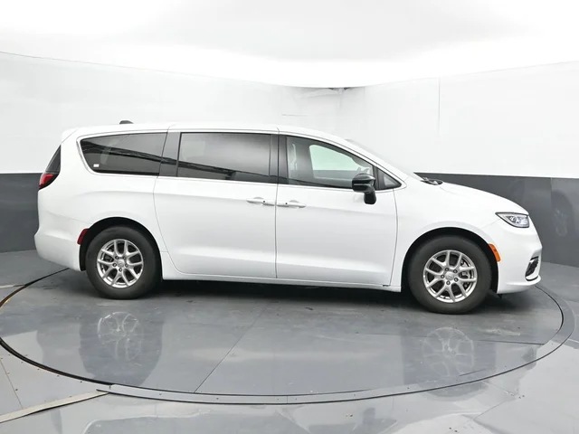 SEMINUEVOS CHRYSLER Pacifica a Estados en autogozo