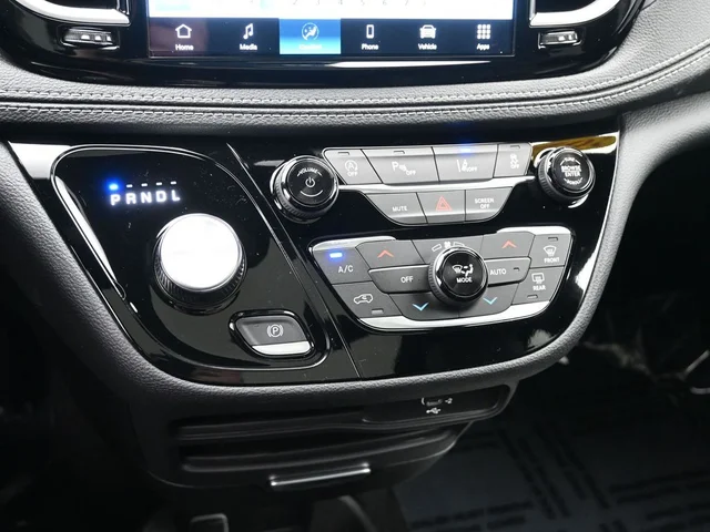 Nuevos CHRYSLER PACIFICA à Estados chez autogozo