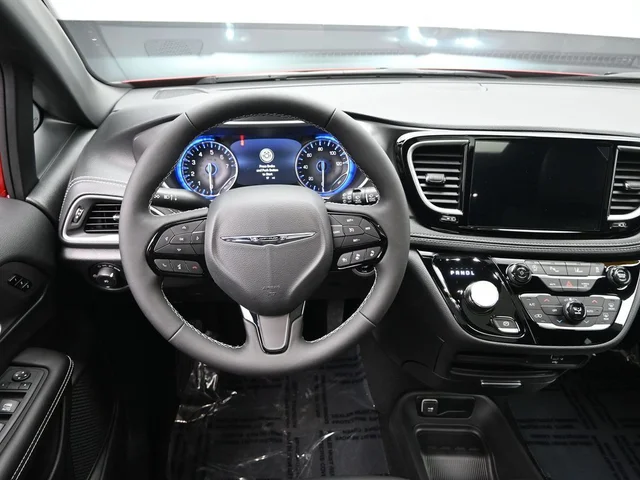 Nuevos CHRYSLER PACIFICA à Estados chez autogozo