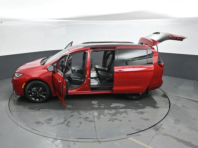 Nuevos CHRYSLER PACIFICA à Estados chez autogozo