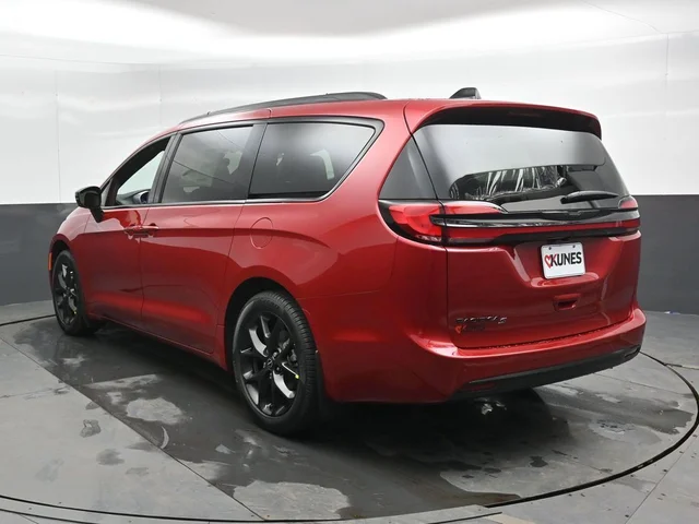 Nuevos CHRYSLER PACIFICA à Estados chez autogozo