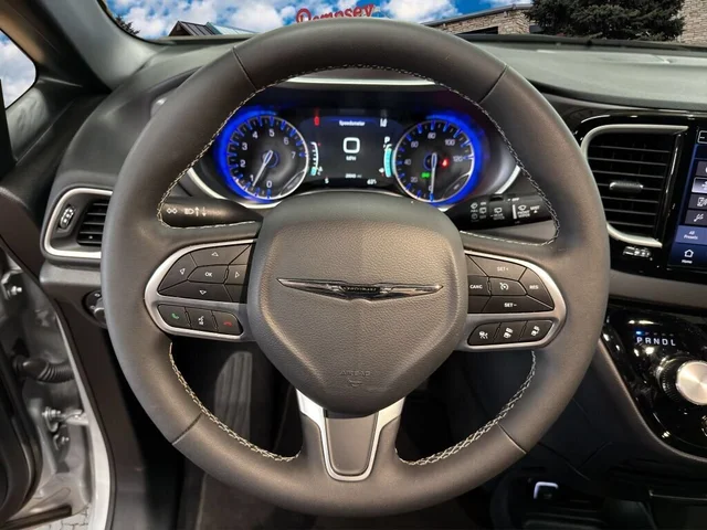 SEMINUEVOS CHRYSLER Pacifica a Estados en autogozo